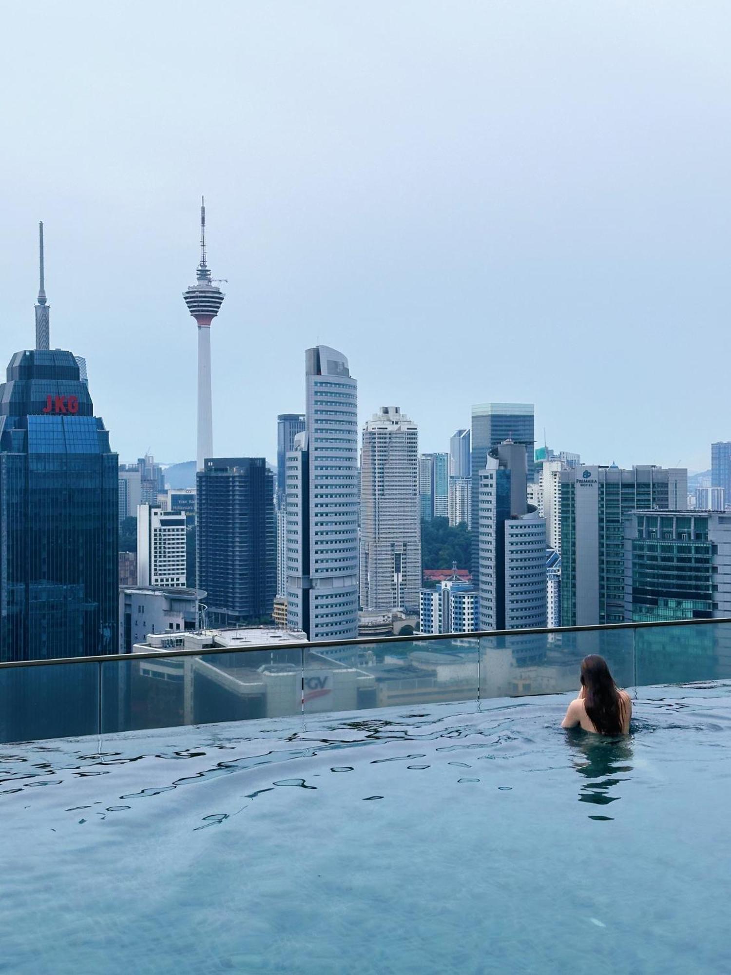 Modern Bauhaus Studio At Regalia Klcc Infinity Pool Kuala Lumpur Kültér fotó