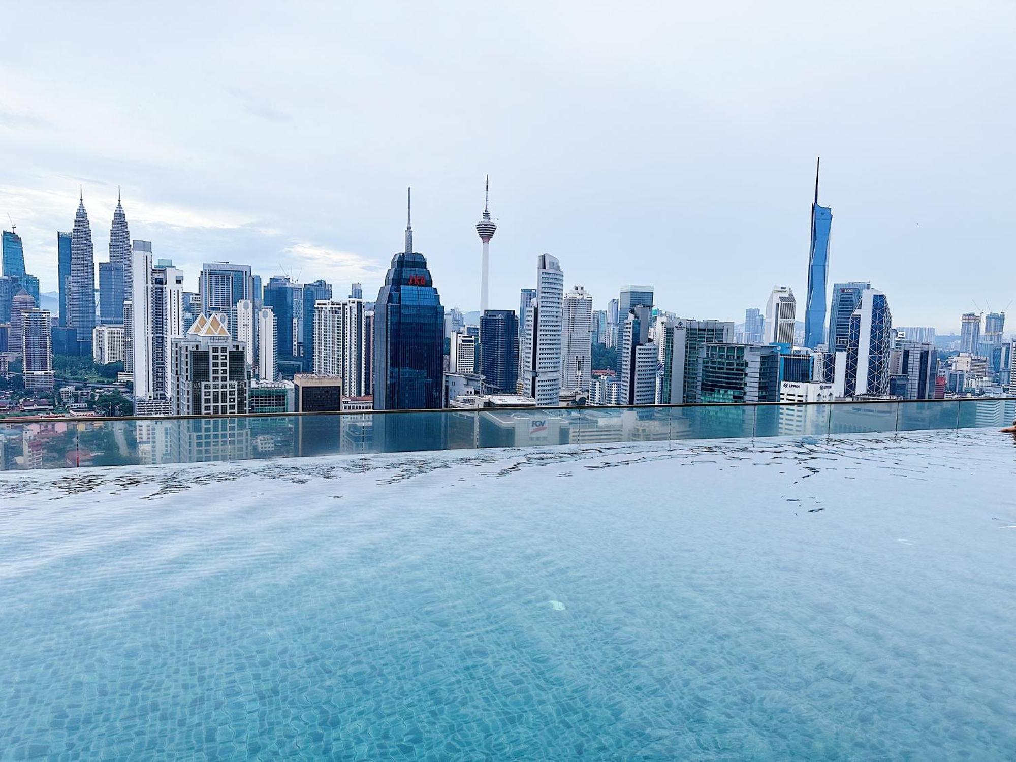 Modern Bauhaus Studio At Regalia Klcc Infinity Pool Kuala Lumpur Kültér fotó